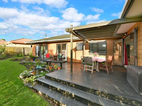 10 Settlers Grove, Orewa