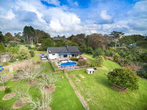 301 Riverhead Road, Riverhead