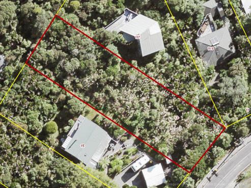 13 Piha Road, Piha