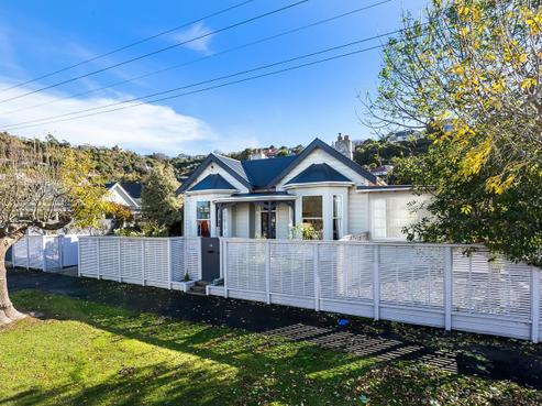 10 Valpy Street, Saint Clair