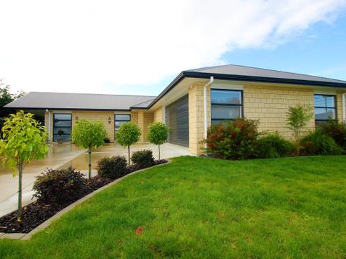 4 Tiaki Way, Cambridge