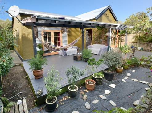 10 Helensburgh Road, Halfway Bush