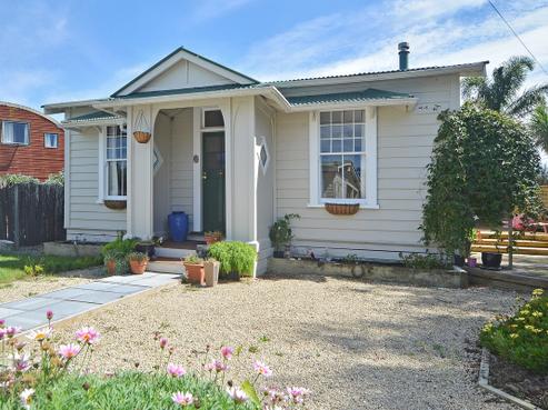 57 Regent Street, Martinborough
