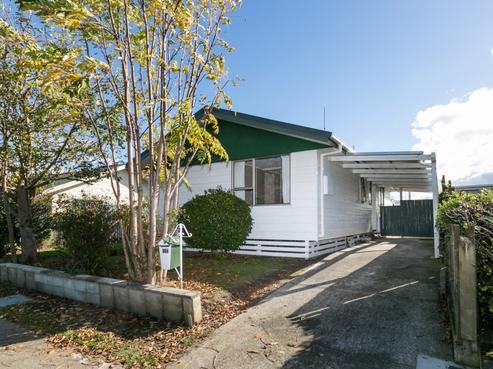 26B Spriggs Crescent, Greenmeadows