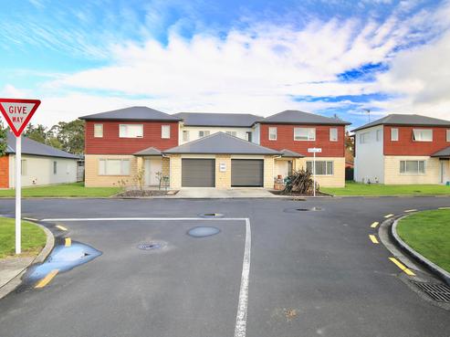 6 Rose Lane, Huntington
