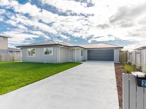 2 Wescombe Grove, Feilding