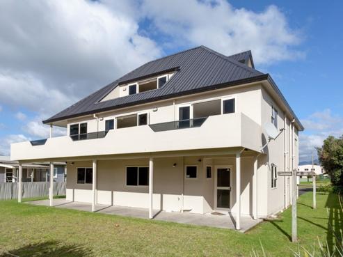 302 Harbour View Road, Whangamata