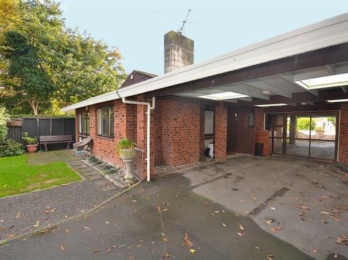 17 Kowhai Grove, Waikanae