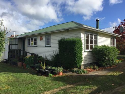 14 Saint Clair Street, Takapau