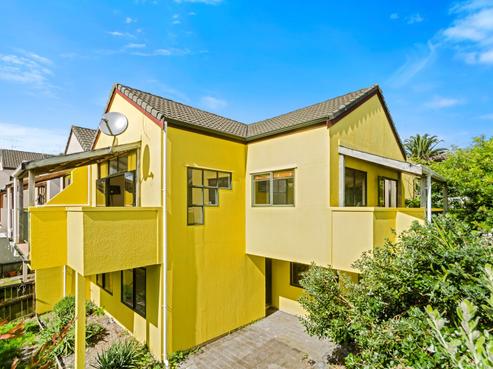 6/62 Fernhill Way, Oteha