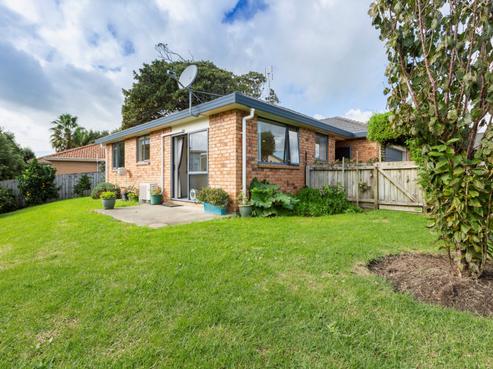 12 Magnolia Drive, Waiuku