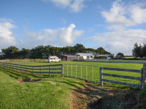 655 Auroa Road, Manaia