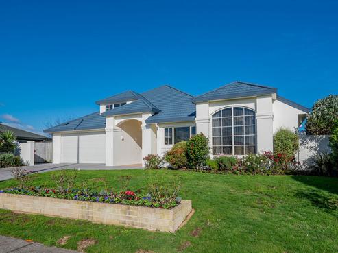 126 Guildford Drive, Paraparaumu Beach