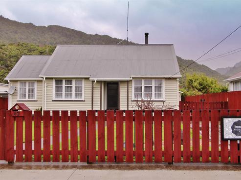 63 Richmond Street, Cobden