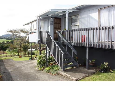 32B Escalona Street, Kamo