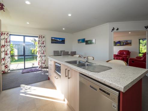 4 Geoff Geering Drive, Elgin