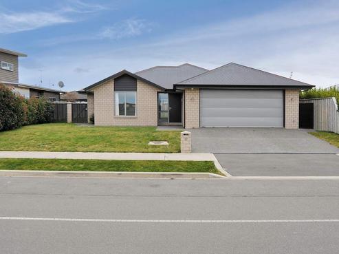 17 Whakatipu Street, Pegasus