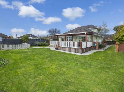 10 Iris Grove, Trentham