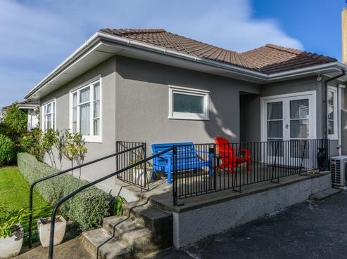 211 Mayfair Avenue, Mayfair