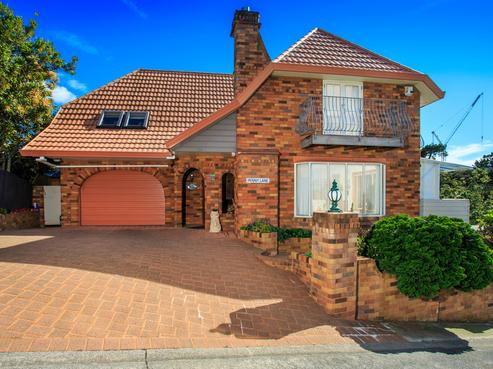 12A Huka Road, Birkenhead