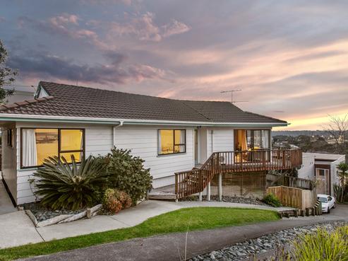 1/124 Sunset Road, Unsworth Heights