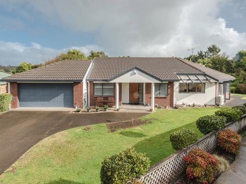 14 John Webb Drive, Glenview