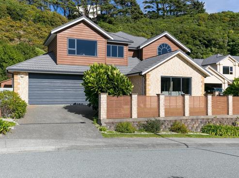 59 Downing Street, Crofton Downs