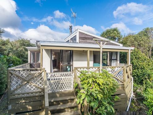 34 Tiromoana Road, Raumati South