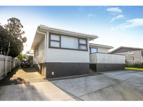 16 Blue Spur Way, Glendene