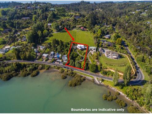 1180 Sandspit Road, Sandspit