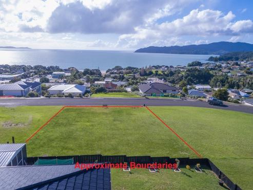10 Christine Drive, Coopers Beach