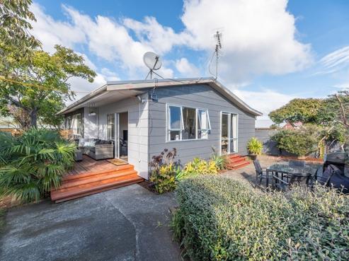 16A Cypress Grove, Paraparaumu