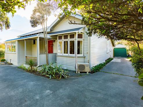 39 Main Road, Redcliffs