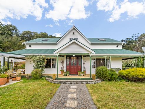 4A Janet Frame Way, Whitemans Valley