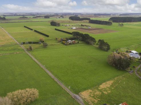 858A Rangiotu Road, Himatangi