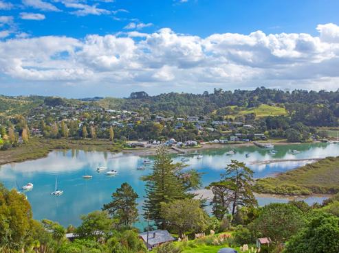 1 Riverhaven Drive, Stanmore Bay