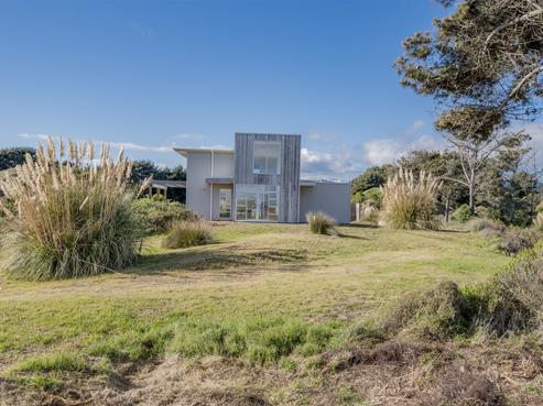 43 Reay Mackay Grove, Waikawa Beach
