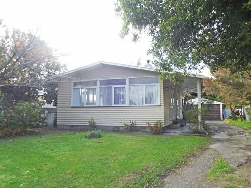 15 Alamein Crescent, Onekawa