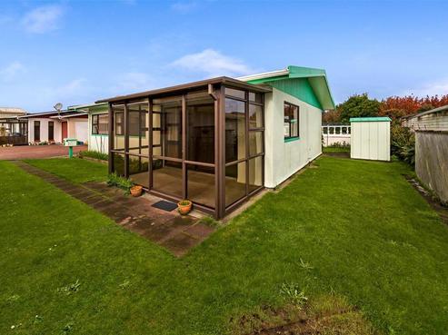 8/209 South Road, Hawera