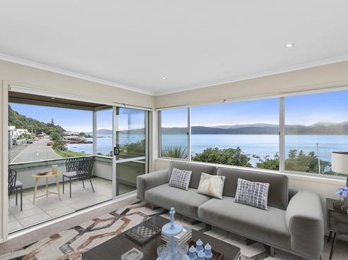 2/275 Karaka Bay Road, Karaka Bays