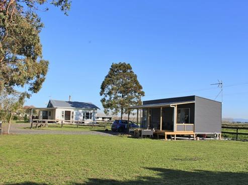 2132 State Highway 25, Turua
