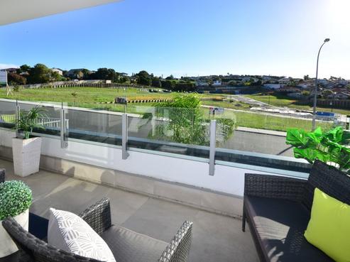 111/17 Link Crescent, Arkles Bay