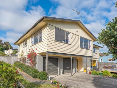 1 Hicks Crescent, Waikanae Beach