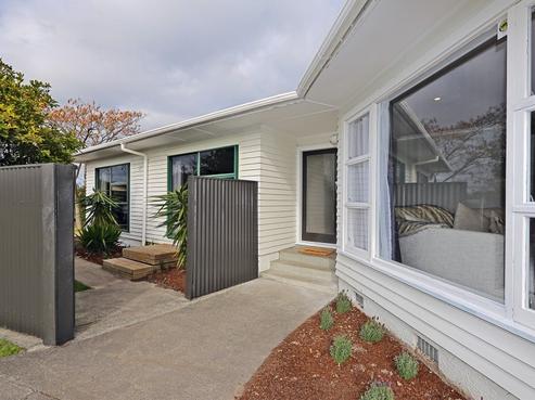 6 Magdalen Crescent, Pirimai