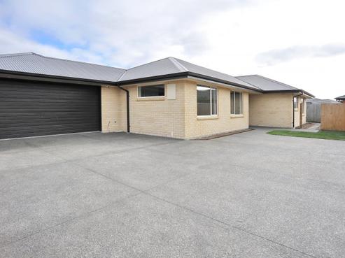 63 Aidanfield Drive, Aidanfield