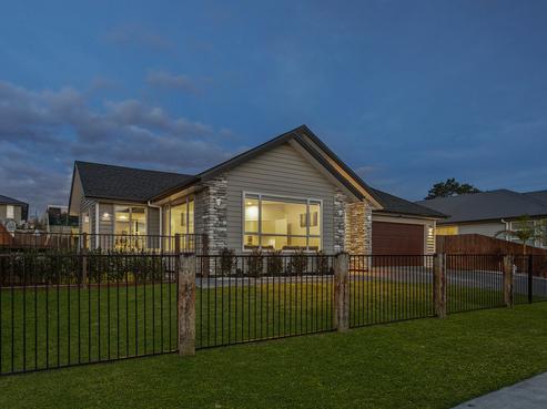 9 Eric Farley Drive, Kumeu