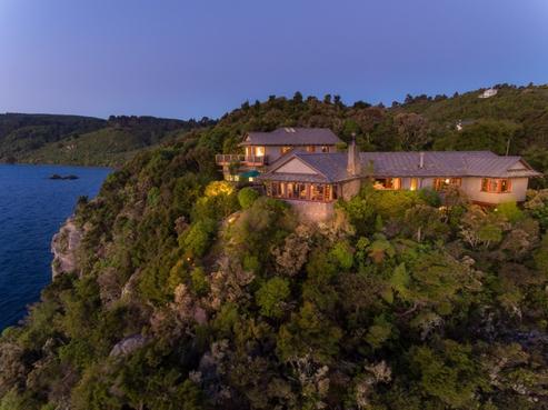 22 Whakamoenga Point, Acacia Bay