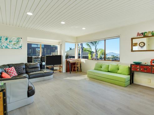 2/23 Commodore Parry Road, Castor Bay