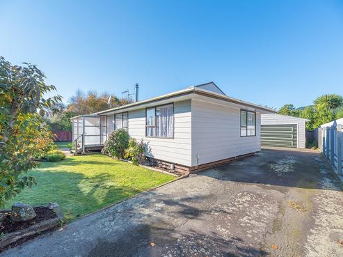5 Atarau Grove, Paraparaumu