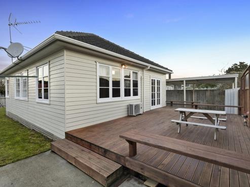 27 Compton Crescent, Taita